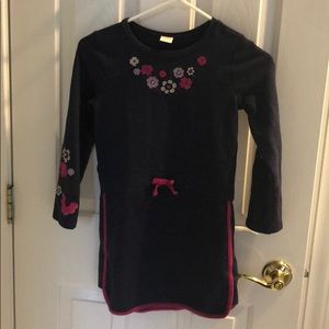 Size 8 girls dress with flower detail